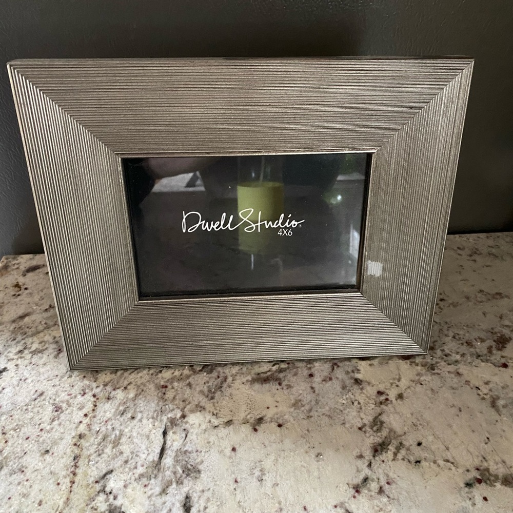 Silver photo frame with a 4x6 opening